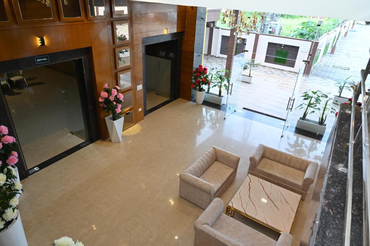 Hotel Vasdaa Grand 德拉敦 外观 照片