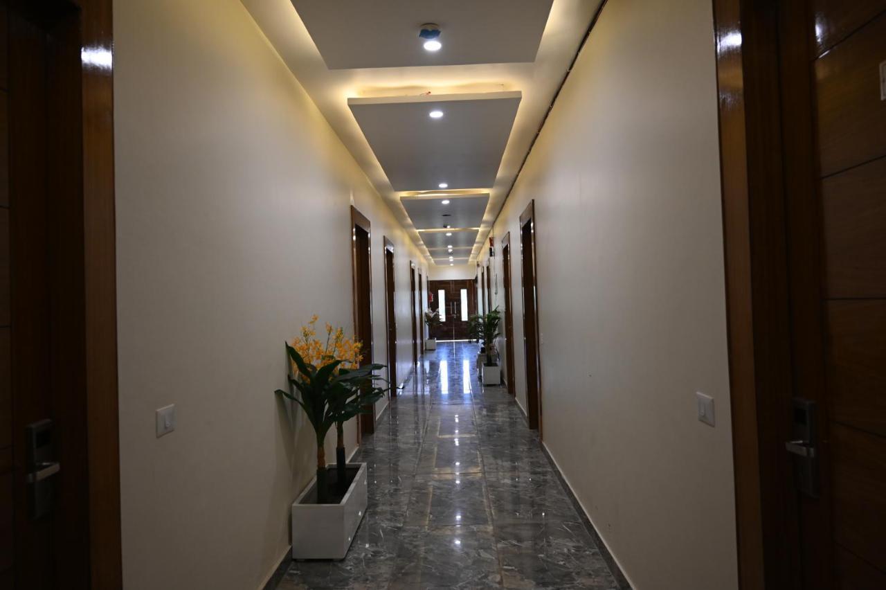 Hotel Vasdaa Grand 德拉敦 外观 照片