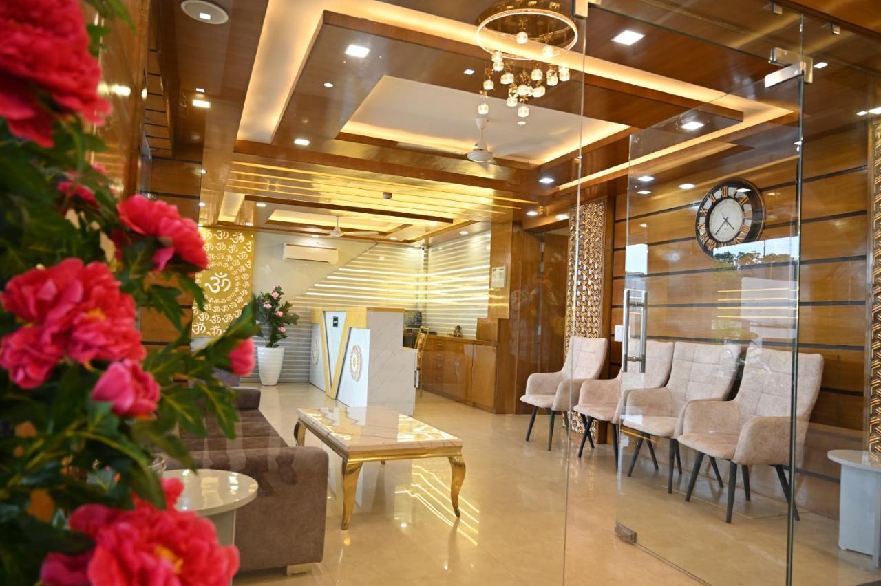 Hotel Vasdaa Grand 德拉敦 外观 照片