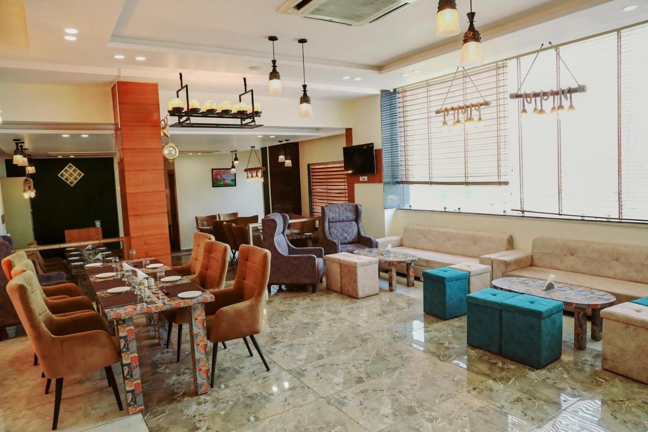Hotel Vasdaa Grand 德拉敦 外观 照片