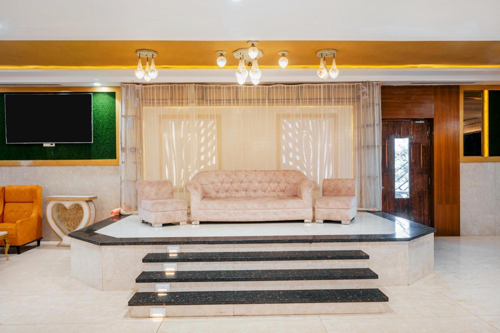 Hotel Vasdaa Grand 德拉敦 外观 照片