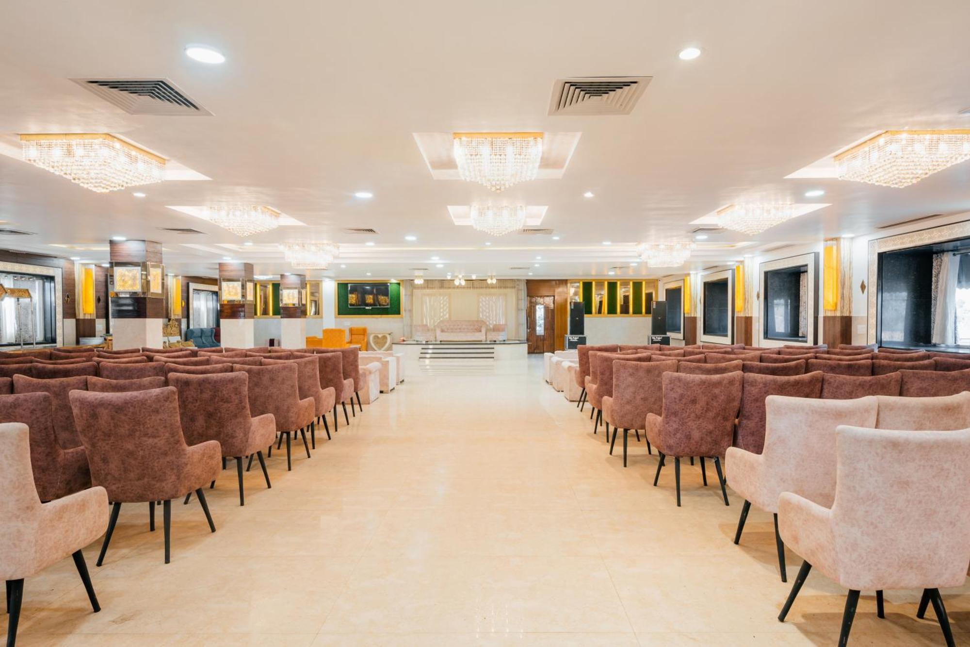 Hotel Vasdaa Grand 德拉敦 外观 照片
