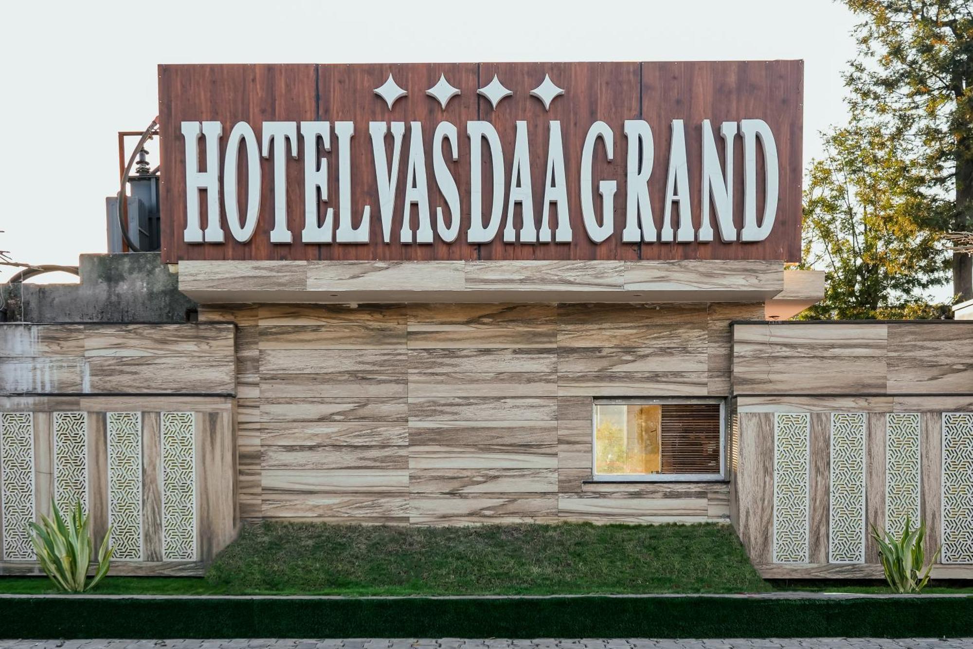Hotel Vasdaa Grand 德拉敦 外观 照片