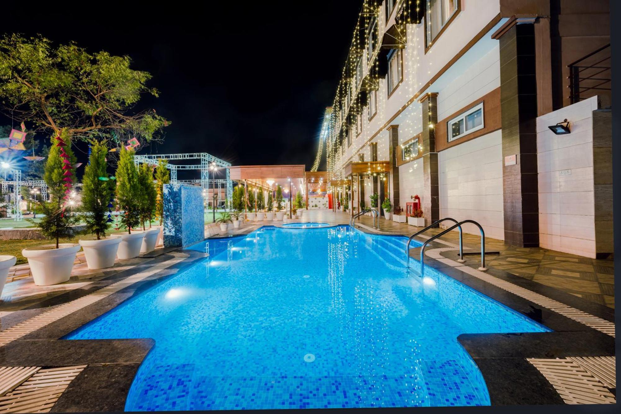 Hotel Vasdaa Grand 德拉敦 外观 照片
